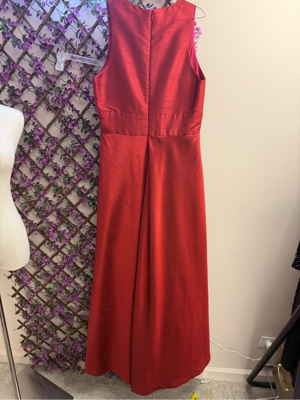 Formal Floor Length Elegant Women's Red V-Neck A-Line Dress - Picture 6 of 11